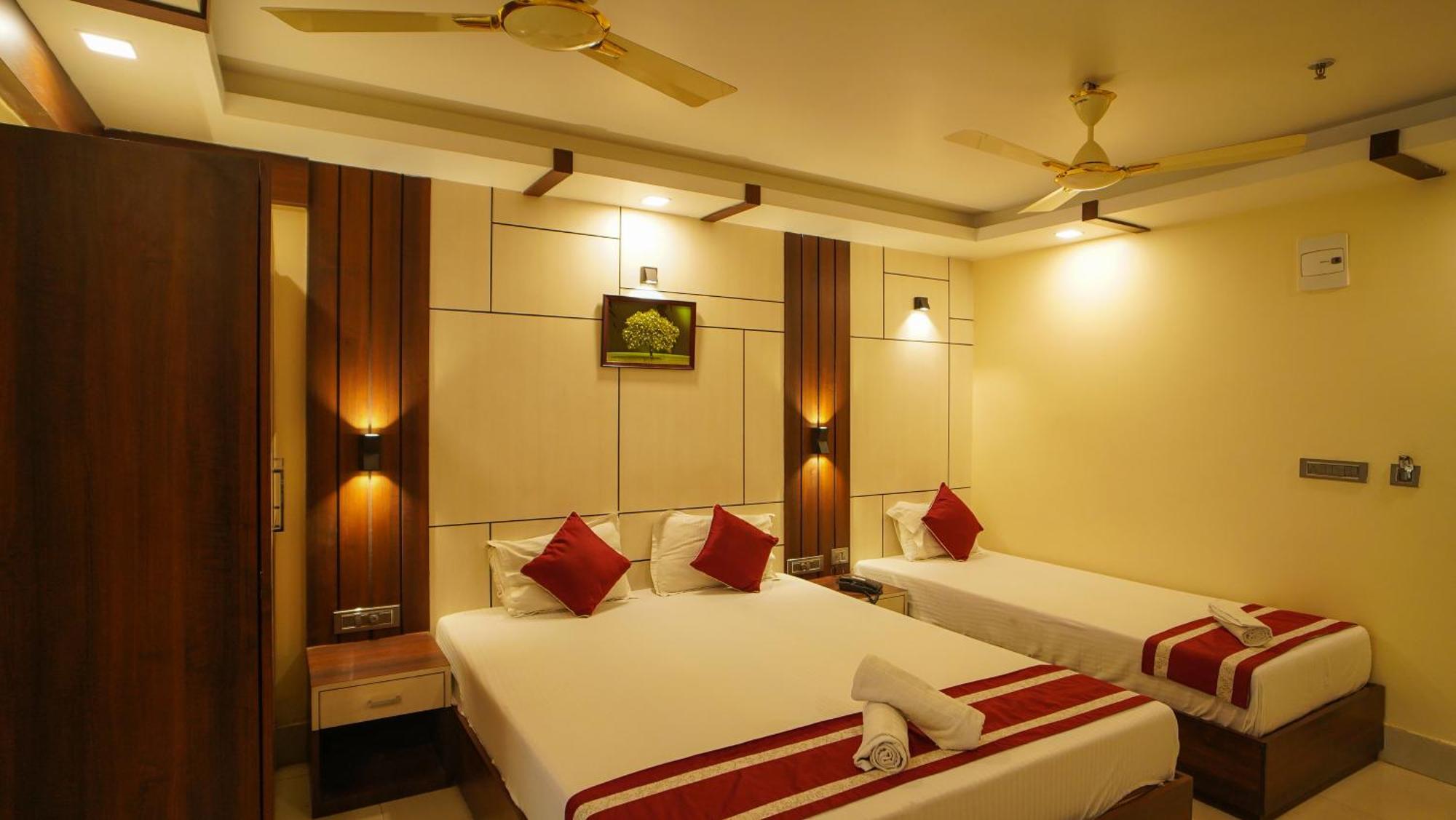 Hotel Mayuri !! Couple Friendly Family Hotel !! Дигха Екстериор снимка