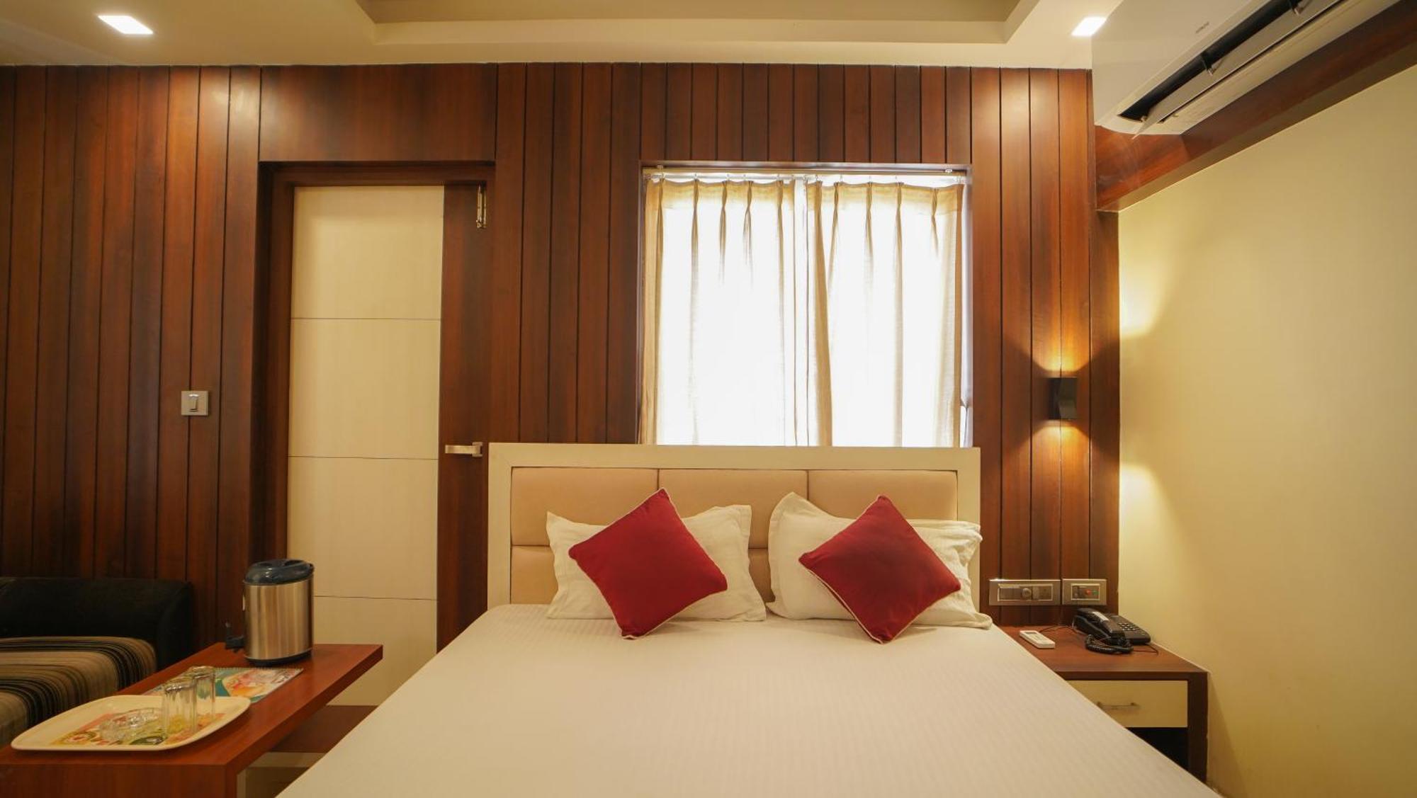 Hotel Mayuri !! Couple Friendly Family Hotel !! Дигха Екстериор снимка